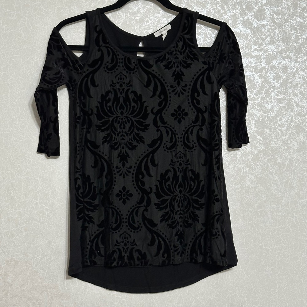 Maurices Black Velvet Damask Cold Shoulder Blouse Keyhole Back Short Sleeve XS‎